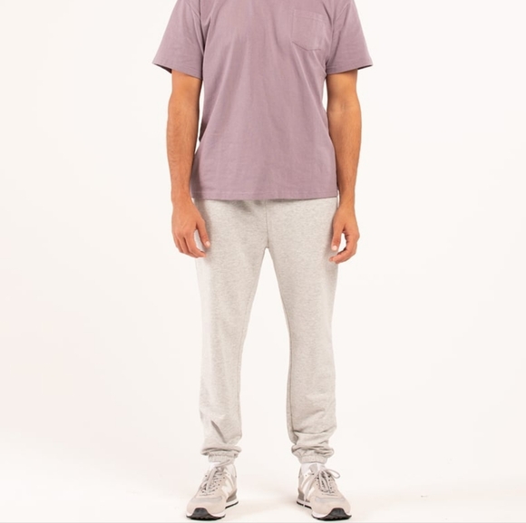 ⭐️FREE!!⭐️WITH BUNDLE PURCHASE!💥5 FOR $25💥RSQ! jogger sweatpants grey size lrg - Picture 3 of 8